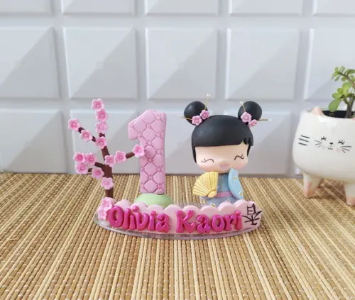 Topo de Bolo Kokeshi