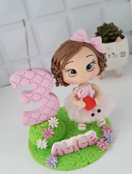 Topo de Bolo Menina Porquinha