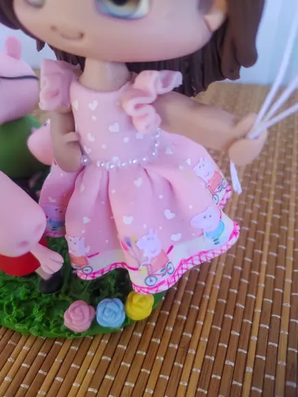 Topo de Bolo Menina Porquinha