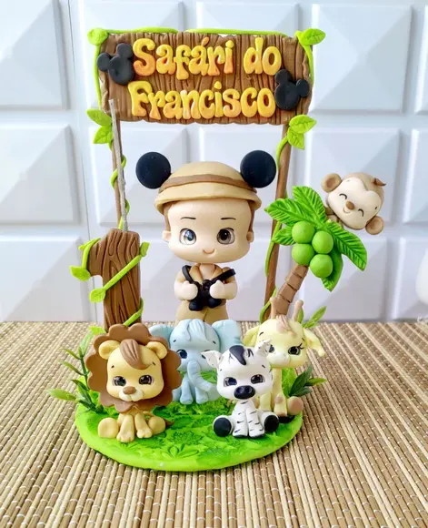 Topo de Bolo Safari em Biscuit
