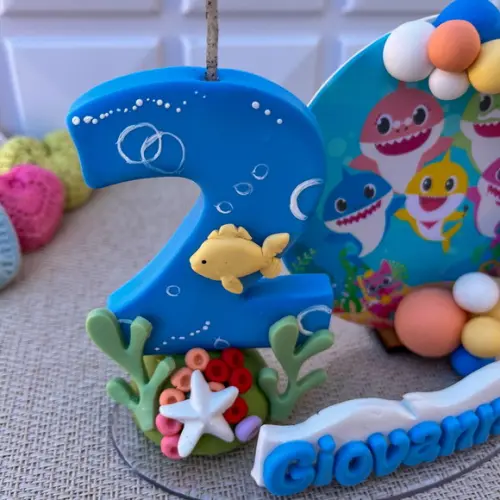 Vela Cenário Baby Shark Personalizada ? com Nome e Idade