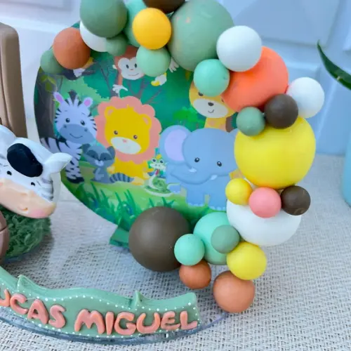 Vela de Aniversário Safari em Biscuit com Nome e Idade