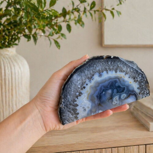 Ágata Natural Lapidada Decorativa Cinza e Azul com Drusa