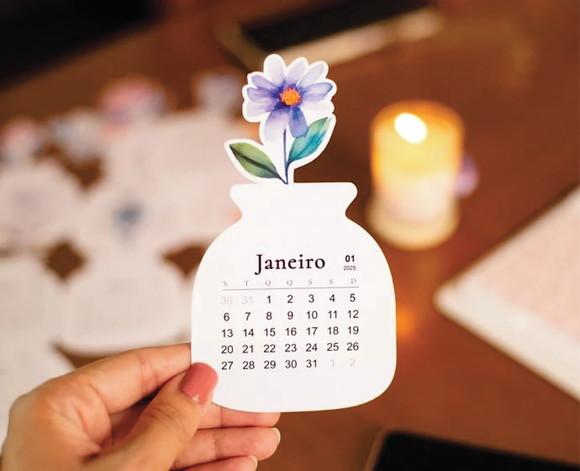 Arquivo Digital Mini Calendário Vasinhos de Flores 2026