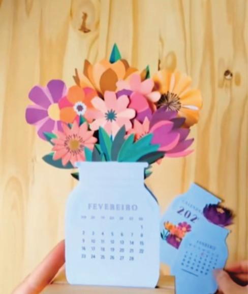 Arquivo Digital Mini Calendário Vaso de Flores com Base 2026