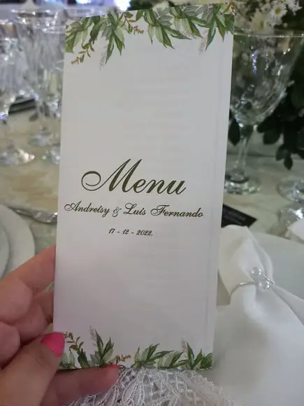 Arquivo Digital Menu Casamento Folhas Verdes Editavel