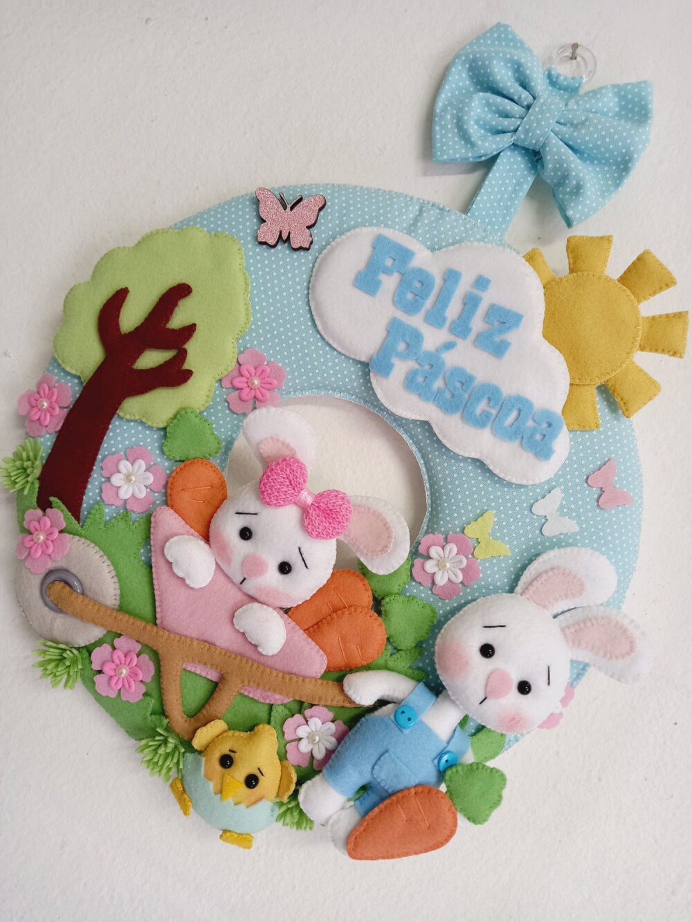 Guirlanda Feltro Feliz Páscoa Casal Coelhinhos Decoração Porta