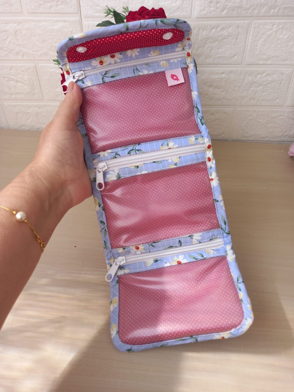 Necessaire Compacta Farmacinha Estojo Cuidados Essenciais