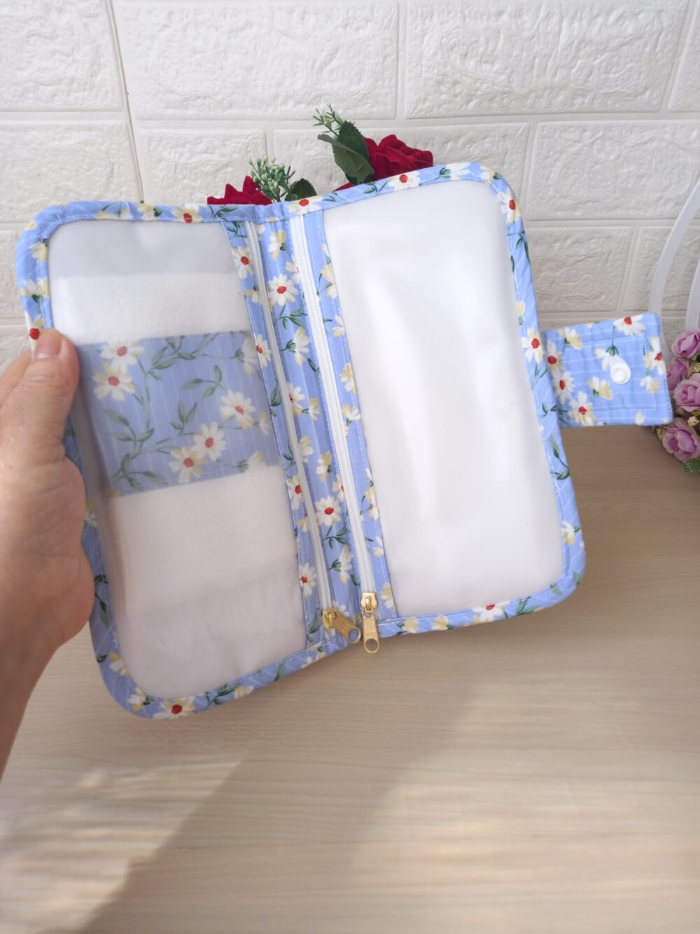 Necessaire Organizadora Porta Itens Higiene Bucal Com Toalha