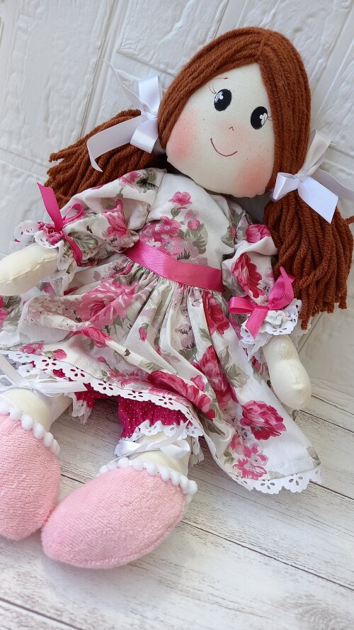 Boneca de Pano Artesanal Algodão Articulada Vestido Floral Rosa