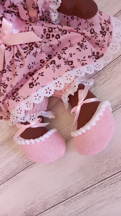 Boneca de Pano Artesanal Algodão Articulada Vestido Floral Rosa