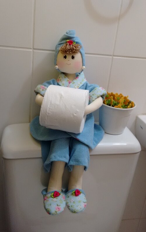 Boneca de Pano Porta Papel Higiênico Utilitária Banheiro Lavabo Azul
