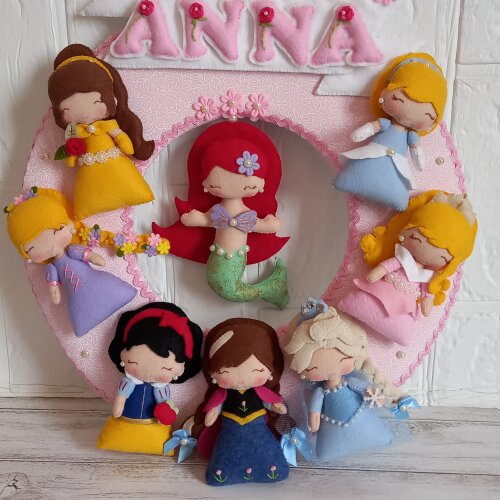 Guirlanda Feltro Porta Maternidade Bebê Enfeite Princesas