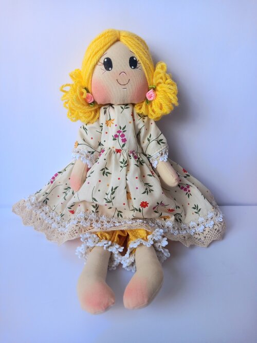 Boneca de Pano Algodão Articulada Vestido Floral Creme Decoraç?