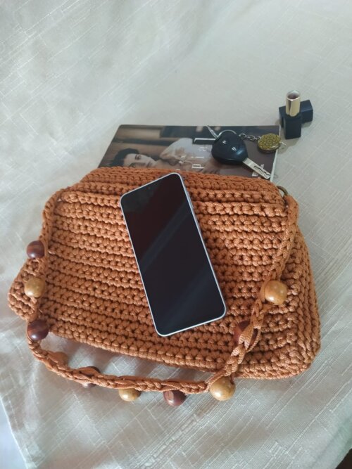 Bolsa de Crochê em Fio Náutico com Contas de Madeira