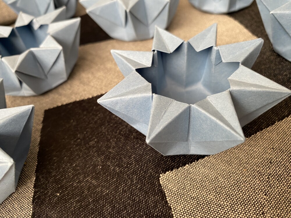 Forminha para Doces em Origami | Estrela 8 pontas