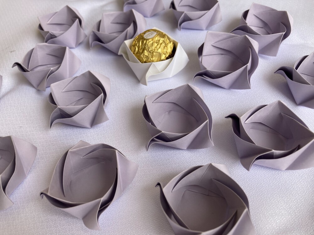 Forminha para Doces em Origami Rosa