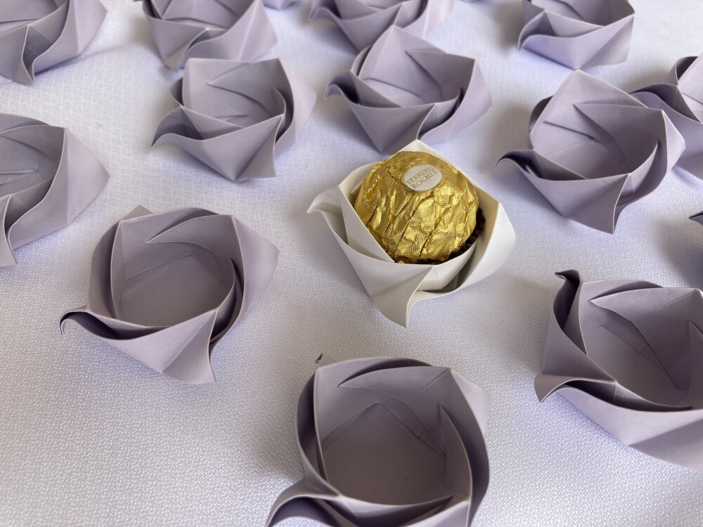 Forminha para Doces em Origami Rosa