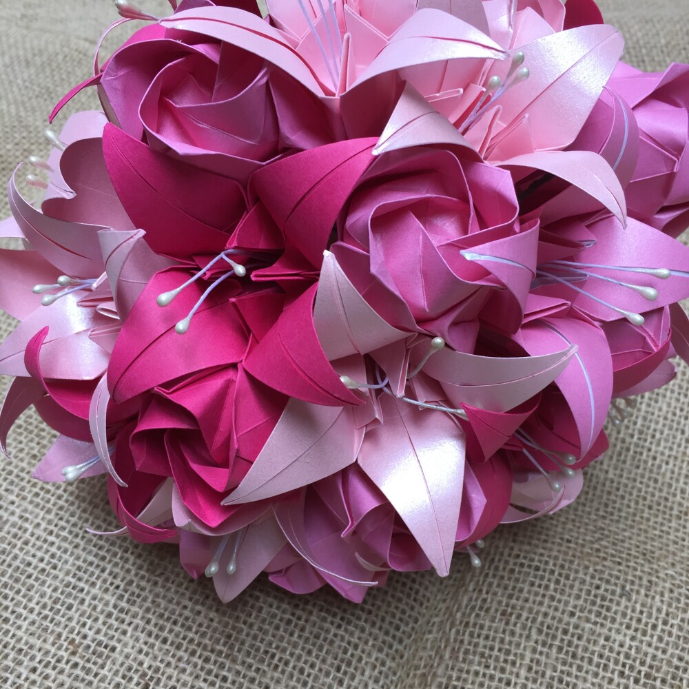 Buquê Origami Lírios e Rosas