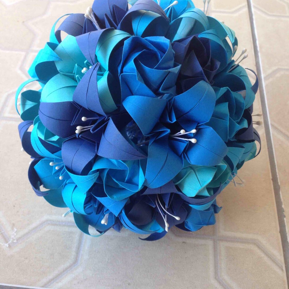 Buquê Origami Lírios e Rosas