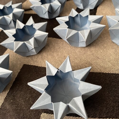 Forminha para Doces em Origami | Estrela 8 pontas