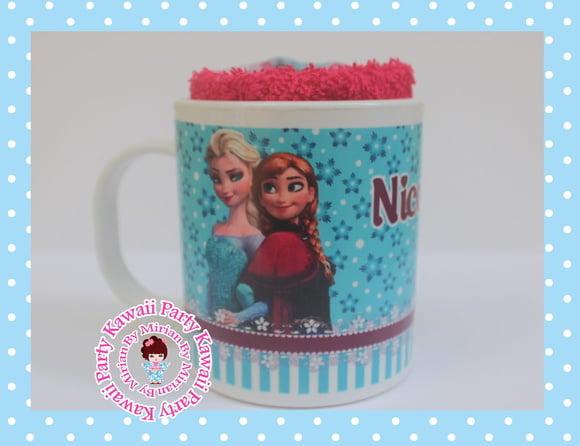 Caneca plástica com toalhinha frozen