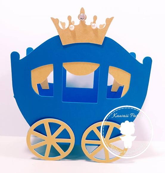 Carruagem Azul e Dourado