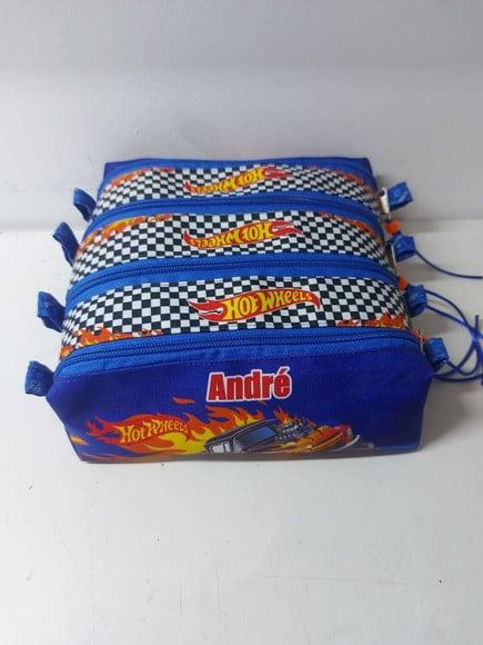 Estojo 4 Divisórias Hot Wheels