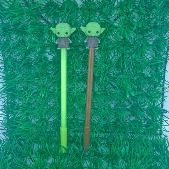 Estojo Triplo Baby Yoda + Caneta