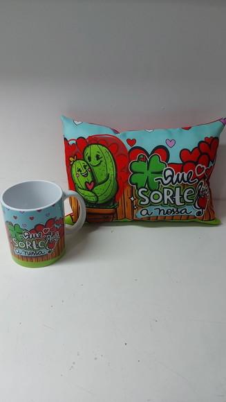 Kit Almofada e Caneca Namorados