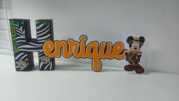 Nome 3d e Cursiva Mickey Safari