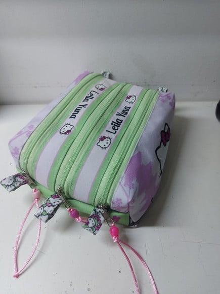 Estojo Triplo Hello Kitty