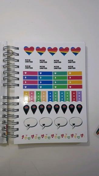 Kit Caderno e Estojo Now United