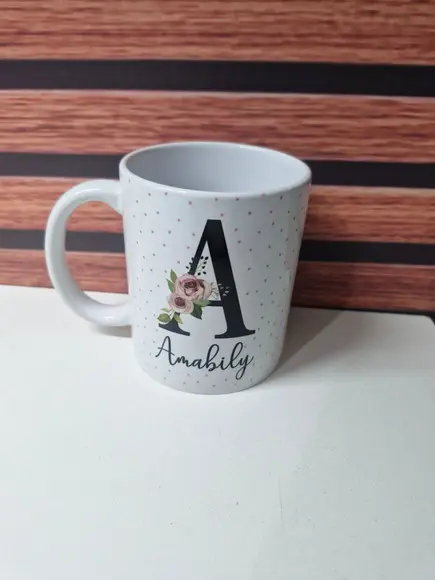 Caneca com Letra Inicial