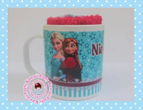Caneca plástica com toalhinha frozen