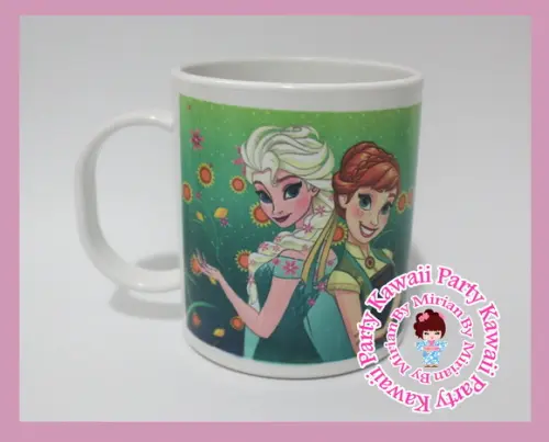 Caneca plástica frozen