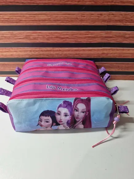 Estojo 4 Divisórias Guerreiras do Kpop