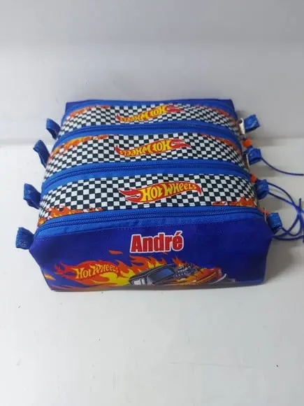 Estojo 4 Divisórias Hot Wheels