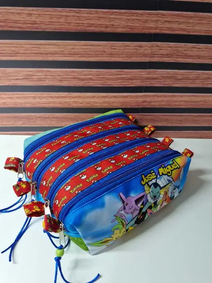 Estojo 4 Divisórias Pokemon
