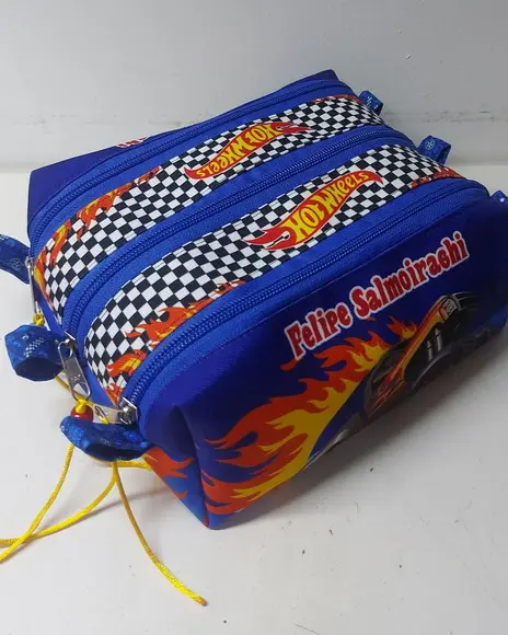 Estojo Triplo Hotwheels