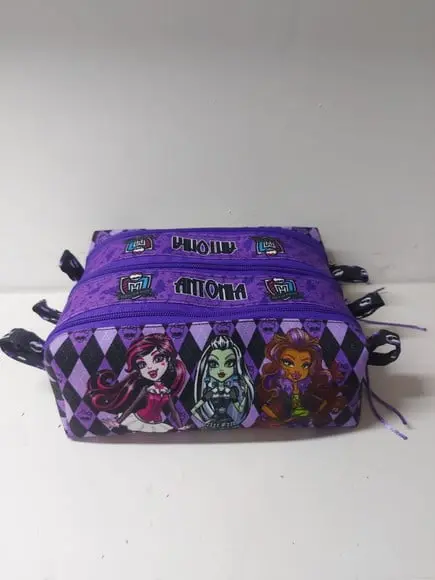 Estojo Triplo Monster High