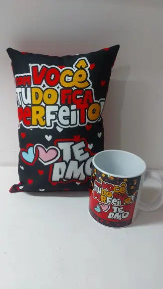 Kit Almofada e Caneca Namorados