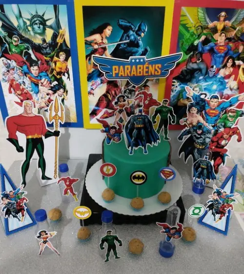 Kit Festa Só 1 Bolinho Liga da Justica
