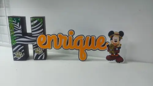 Nome 3d e Cursiva Mickey Safari