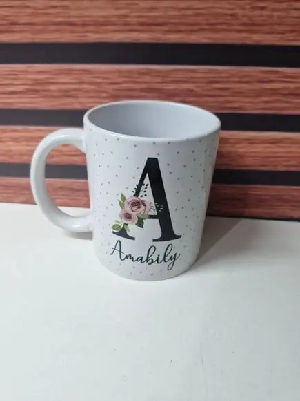 Caneca com Letra Inicial