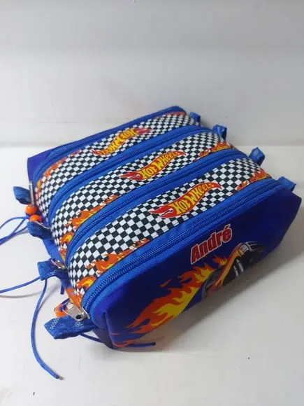 Estojo 4 Divisórias Hot Wheels