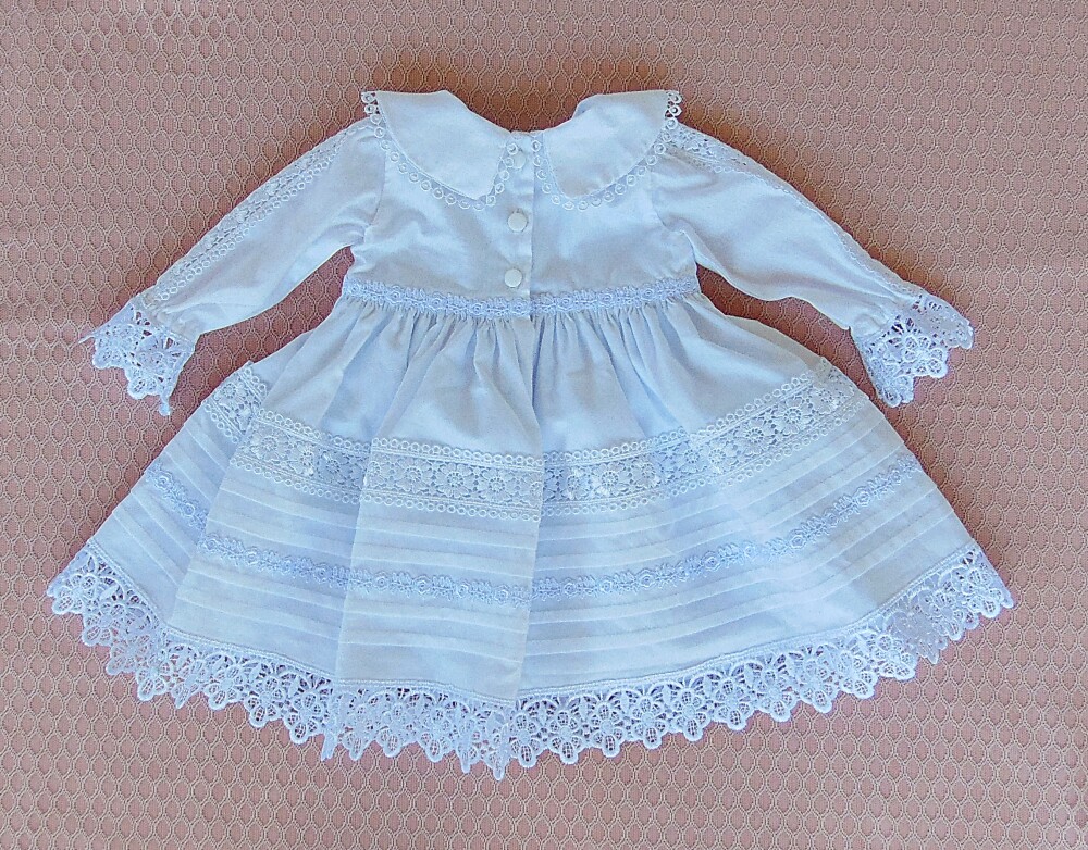 Vestido infantil de batizado branco para bebê menina com touca