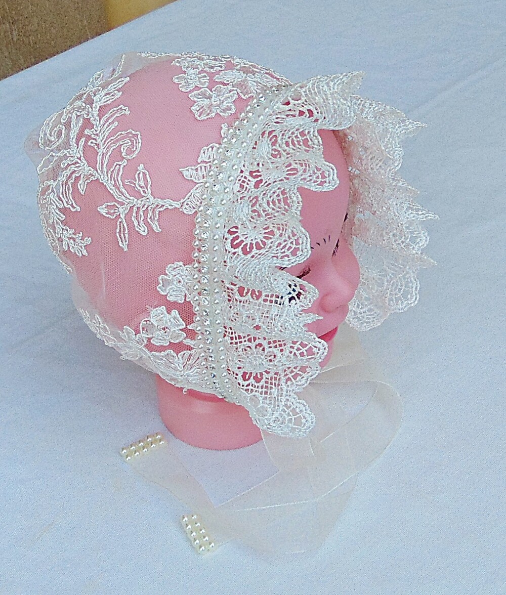 Touca de renda para batizado