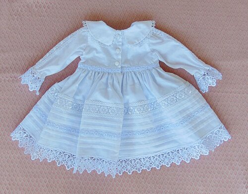 Vestido infantil de batizado branco para bebê menina com touca