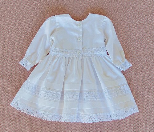 Vestido infantil de batizado branco para bebê menina